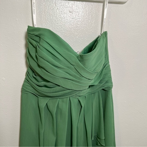 David’s Bridal Crinkle Chiffon Dress w/ Front Cascade Clover Green 10 - Picture 3 of 11